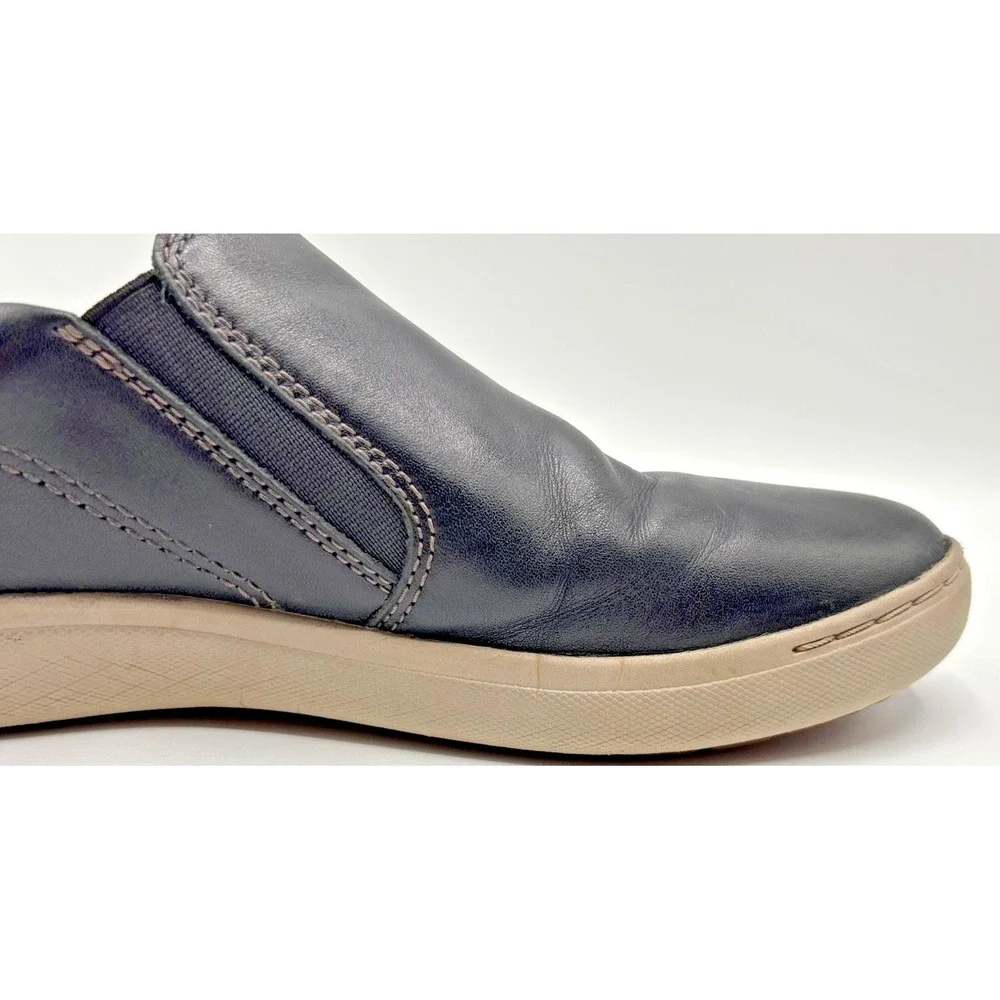 Clarks Women's Black Leather Slip-On Shoes Comfort Casual Sneakers Elastic Gore